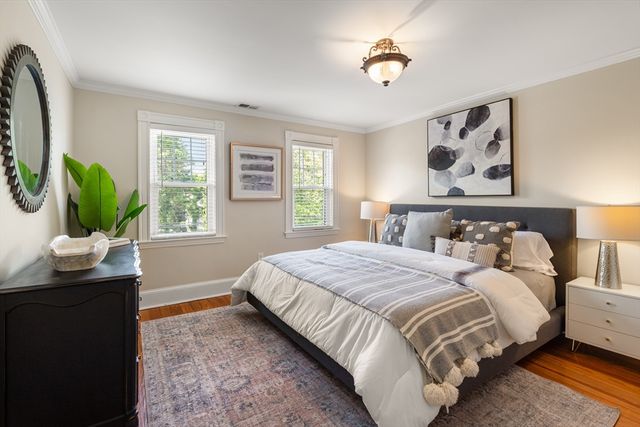 293 Huron Avenue 2, Cambridge, MA 02138