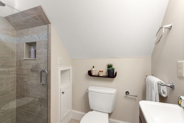 293 Huron Avenue 2, Cambridge, MA 02138