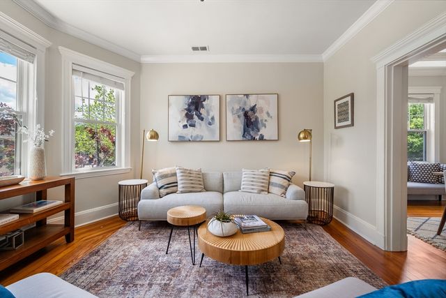 293 Huron Avenue 2, Cambridge, MA 02138