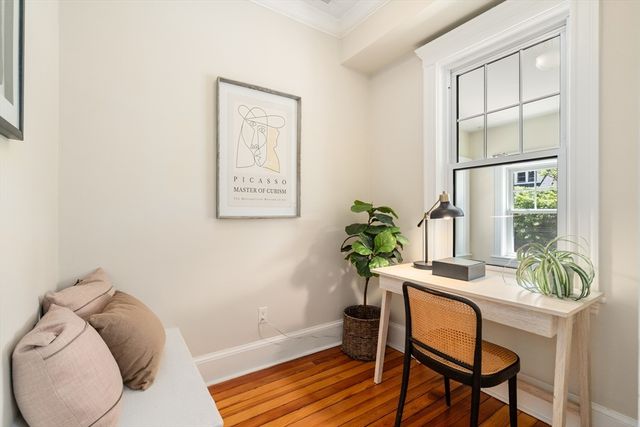 293 Huron Avenue 2, Cambridge, MA 02138