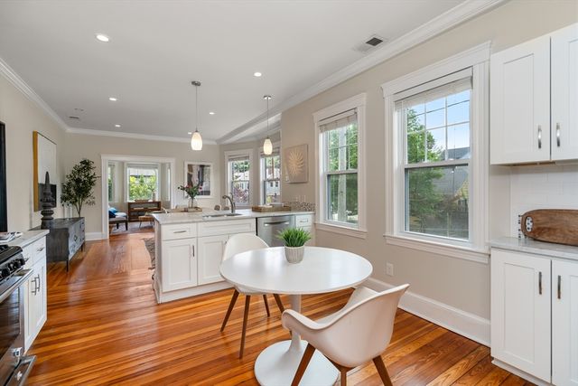 293 Huron Avenue 2, Cambridge, MA 02138