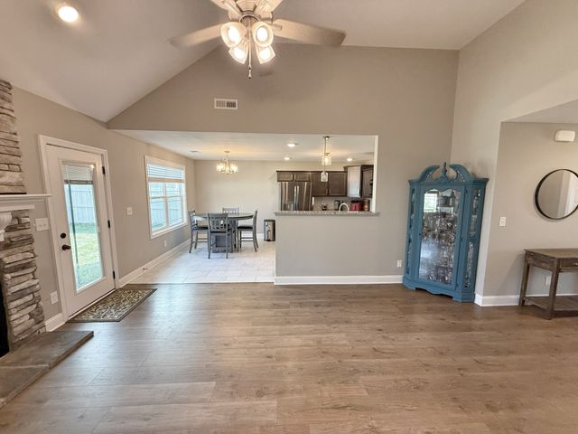 917 Burley Barn Rd, Clarksville, TN 37042