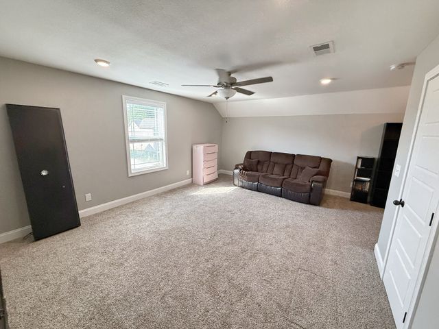 917 Burley Barn Rd, Clarksville, TN 37042