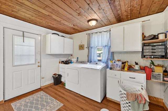 801 S Hall Street, Ennis, TX 75119