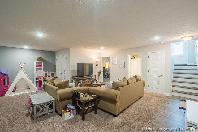 9011 Woodford Drive, Charlestown, IN 47111