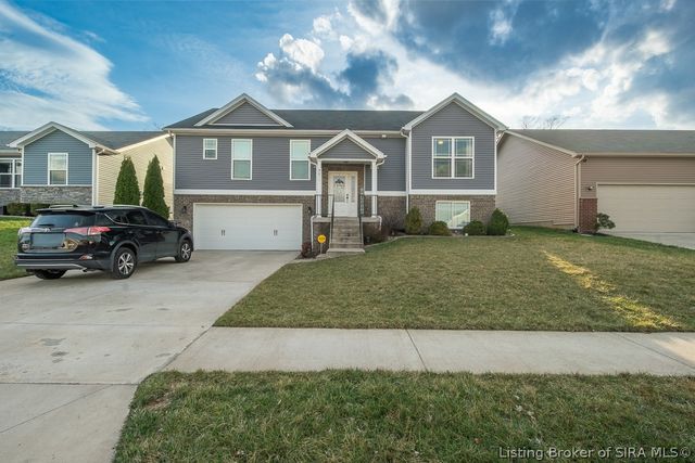 9011 Woodford Drive, Charlestown, IN 47111