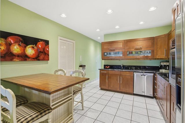 2903 N Palm Aire Drive, Pompano Beach, FL 33069