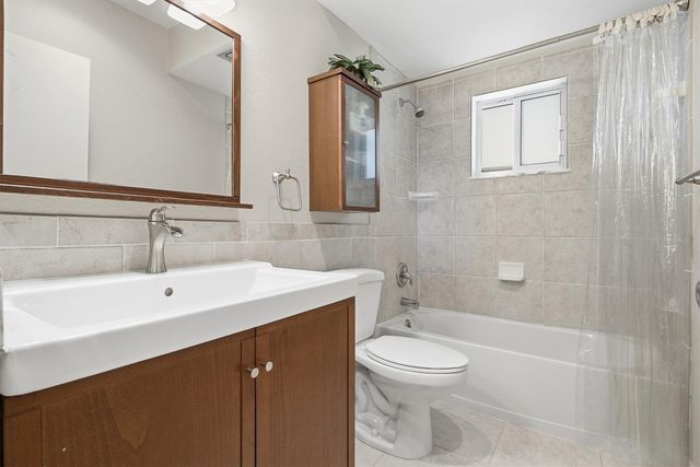 2903 N Palm Aire Drive, Pompano Beach, FL 33069