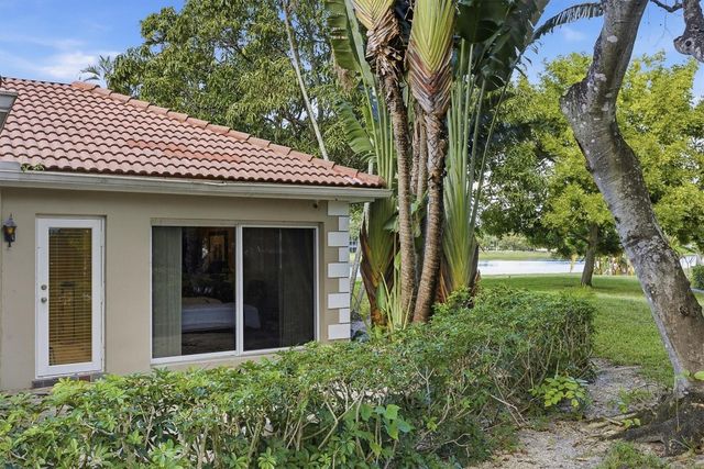 2903 N Palm Aire Drive, Pompano Beach, FL 33069