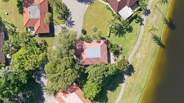 2903 N Palm Aire Drive, Pompano Beach, FL 33069