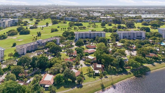 2903 N Palm Aire Drive, Pompano Beach, FL 33069