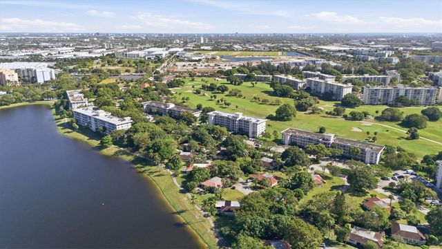 2903 N Palm Aire Drive, Pompano Beach, FL 33069