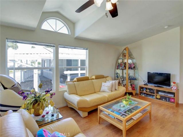 2550 Pacific Coast 51, Torrance, CA 90505
