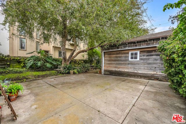 713 S Broadway, Redondo Beach, CA 90277