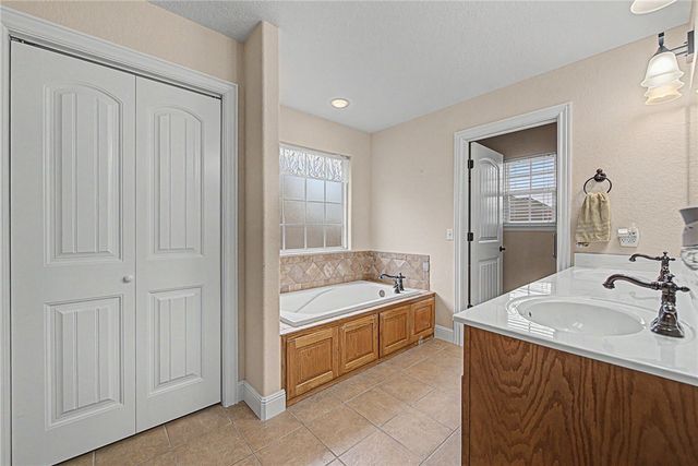 211 Monroe Street, Centerton, AR 72719