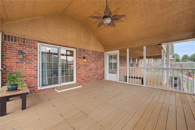 211 Monroe Street, Centerton, AR 72719