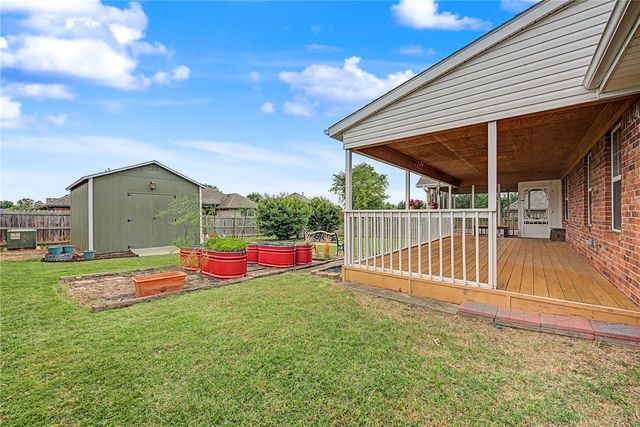 211 Monroe Street, Centerton, AR 72719