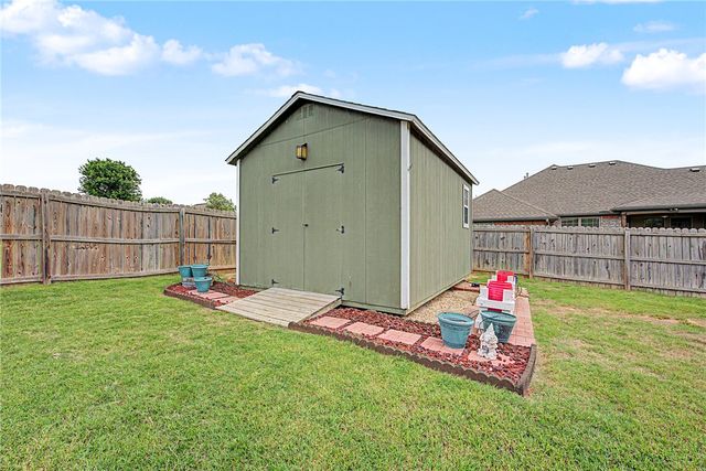 211 Monroe Street, Centerton, AR 72719