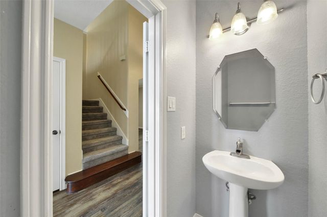 14430 Chartley Falls Drive, Houston, TX 77044