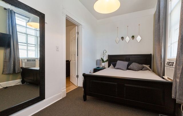 843 N Francisco Avenue, Chicago, IL 60622