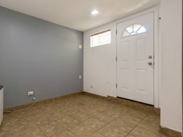 843 N Francisco Avenue, Chicago, IL 60622