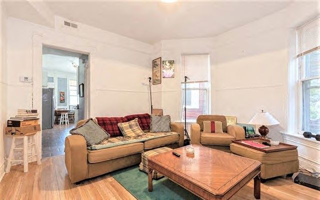 843 N Francisco Avenue, Chicago, IL 60622