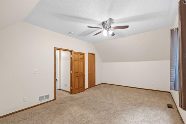 543 5th Avenue SW, Cambridge, MN 55008