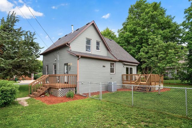 543 5th Avenue SW, Cambridge, MN 55008