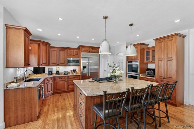 33 Golden Eagle Lane, Littleton, CO 80127