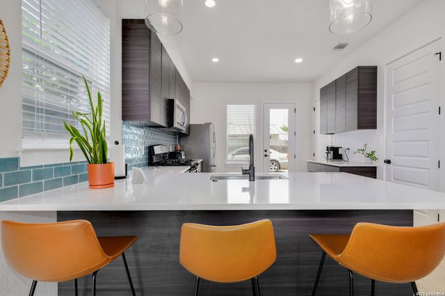 715 Eleanor Ave Unit 101, San Antonio, TX 78209