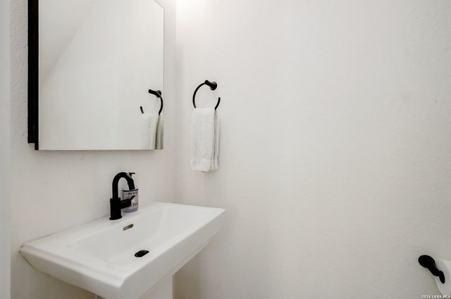 715 Eleanor Ave Unit 101, San Antonio, TX 78209