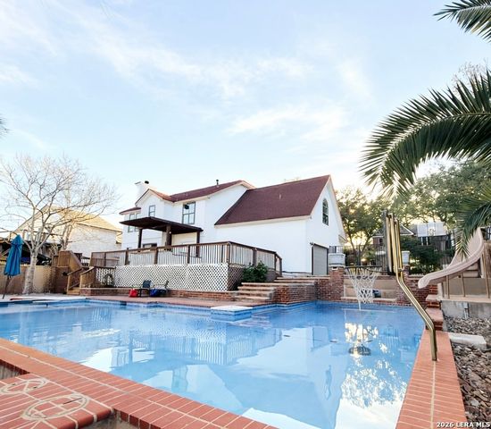 207 River Bluff, Castroville, TX 78009