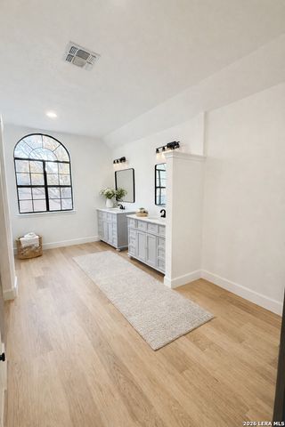 207 River Bluff, Castroville, TX 78009