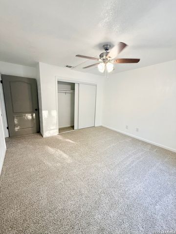 207 River Bluff, Castroville, TX 78009