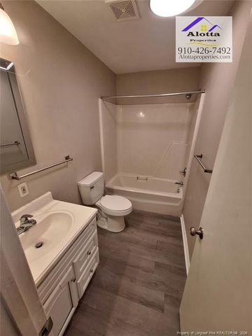 6420 Ezras Court, Fayetteville, NC 28304