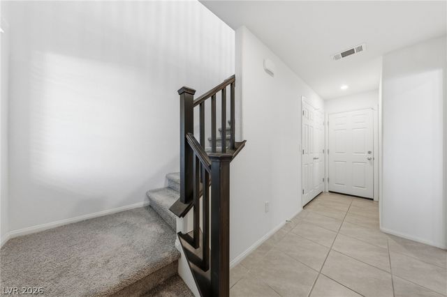 8038 Roughcut Avenue, Las Vegas, NV 89113