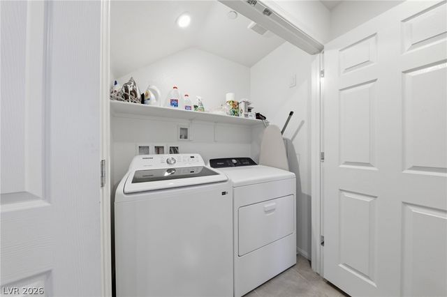 8038 Roughcut Avenue, Las Vegas, NV 89113