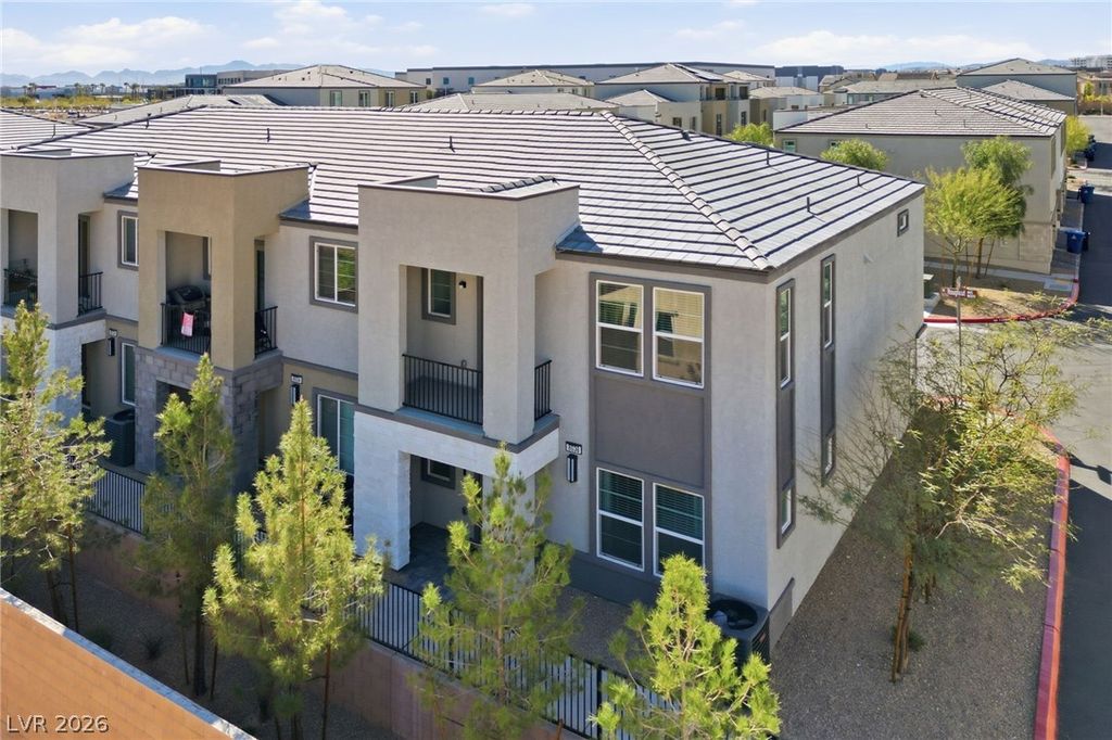 8038 Roughcut Avenue, Las Vegas, NV 89113