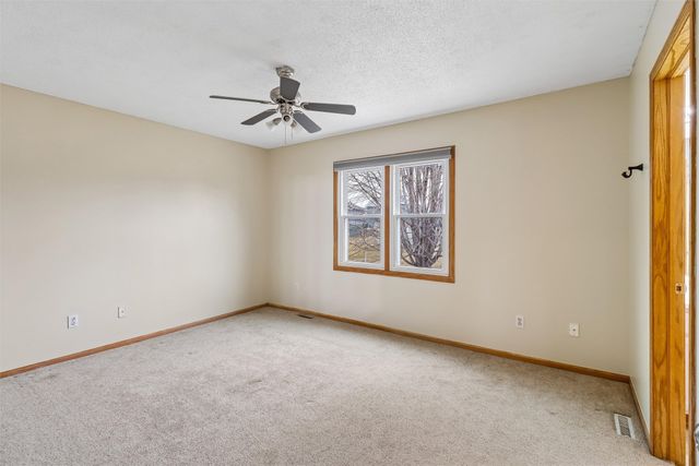 4875 Ashley Park Drive, West Des Moines, IA 50265