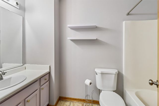 4875 Ashley Park Drive, West Des Moines, IA 50265