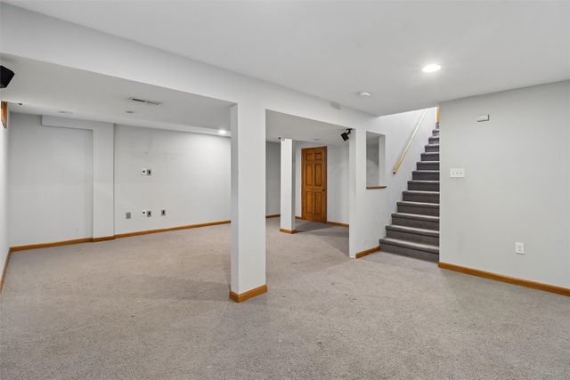 4875 Ashley Park Drive, West Des Moines, IA 50265