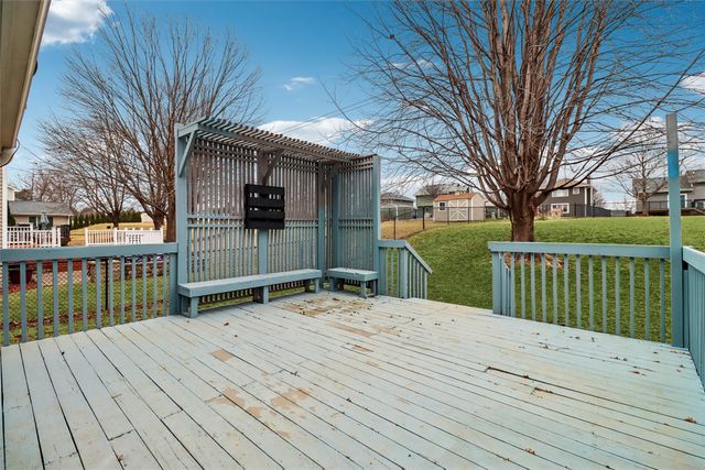 4875 Ashley Park Drive, West Des Moines, IA 50265