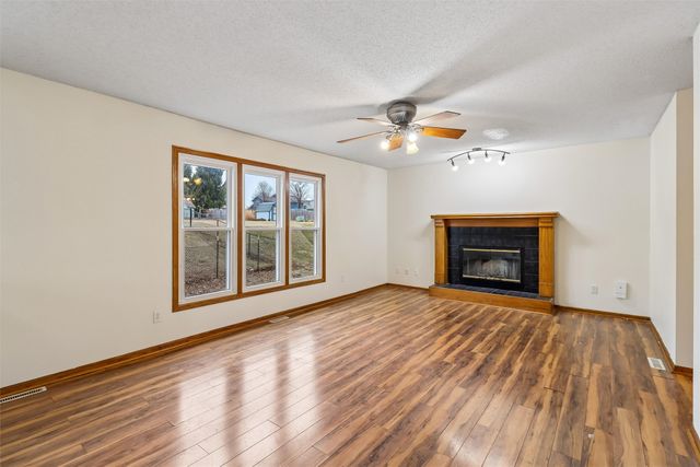 4875 Ashley Park Drive, West Des Moines, IA 50265