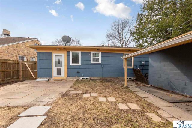 314 W 10th Street, Mankato, MN 56001