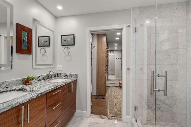 101 Summit Ave D, Brookline, MA 02446