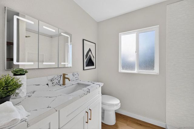 327 Sunswept Street, San Diego, CA 92114