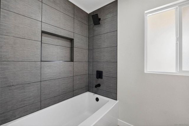 327 Sunswept Street, San Diego, CA 92114