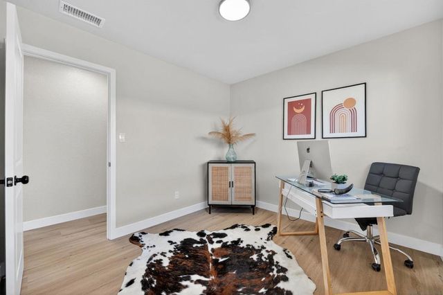 327 Sunswept Street, San Diego, CA 92114