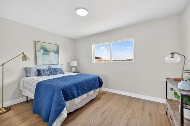 327 Sunswept Street, San Diego, CA 92114