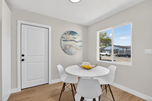 327 Sunswept Street, San Diego, CA 92114